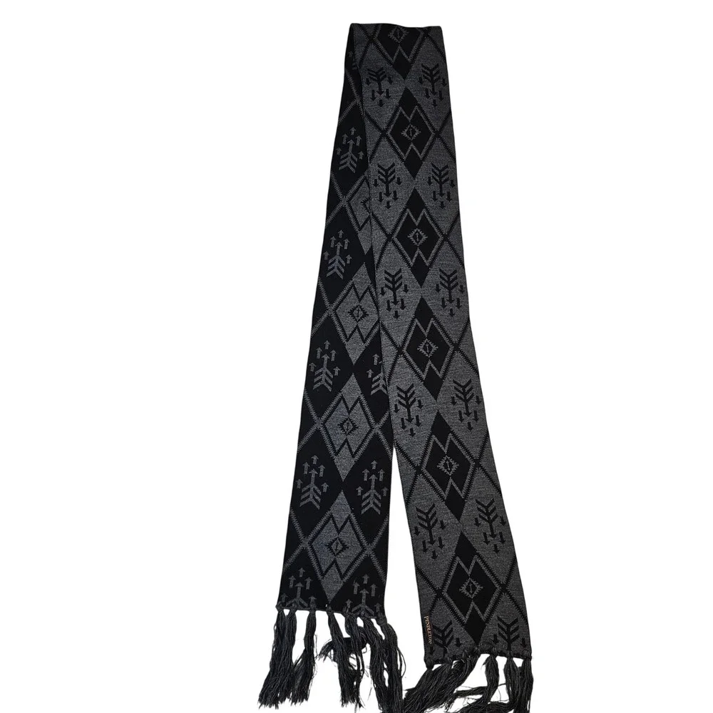 Pendleton Reversible Knit Scarf Black Grey Geometric Diamond Arrow Fringe Trim